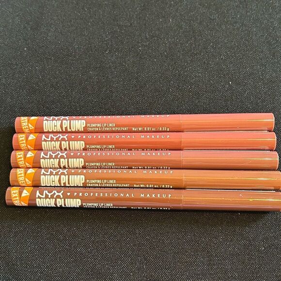 🦋 5/$25 NYX 03 FLIRTY FLIP
NEUTRAL NUDE PINK DUCK PLUMP PLUMPING LIP LINER NEW - Picture 3 of 13